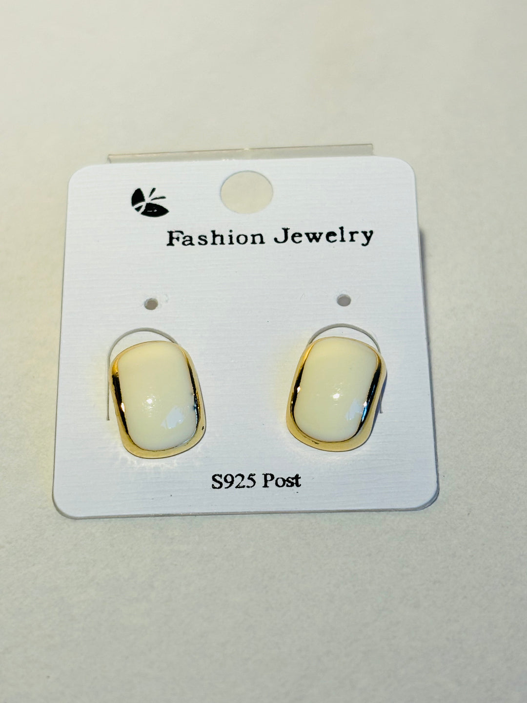 白色搪瓷耳钉 White Enamel Studs