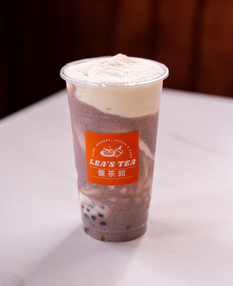 招牌芋泥椰子冰沙 Signature Coconut Slushie with Taro Cream