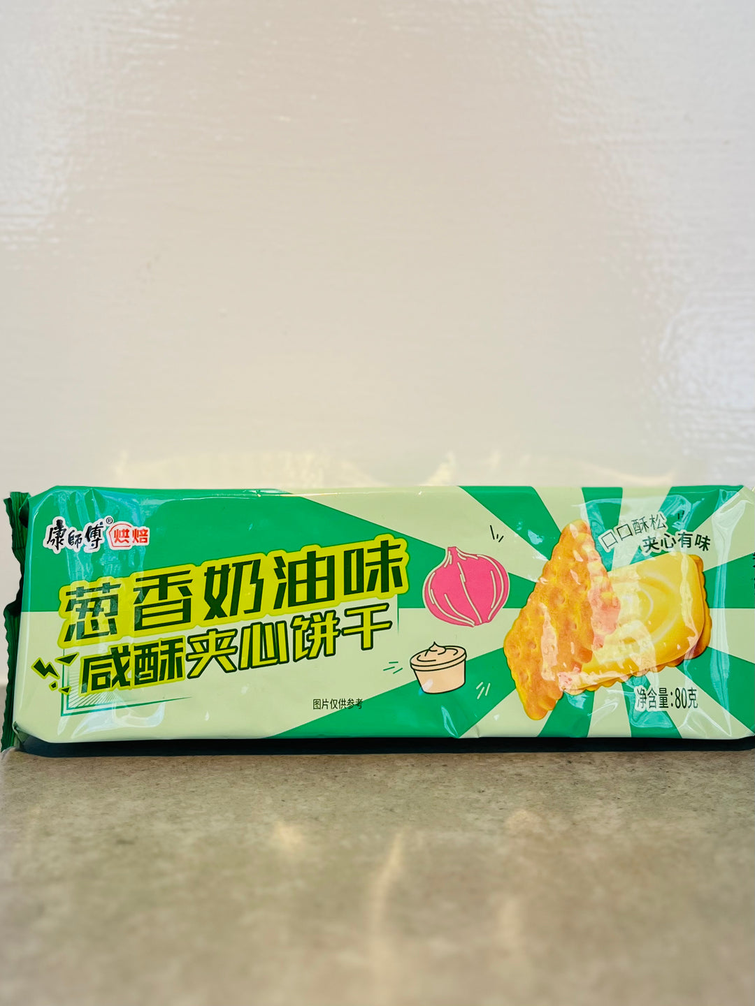 康师傅咸酥夹心饼干葱香奶油80g MK salty sandwich biscuit(Cream)