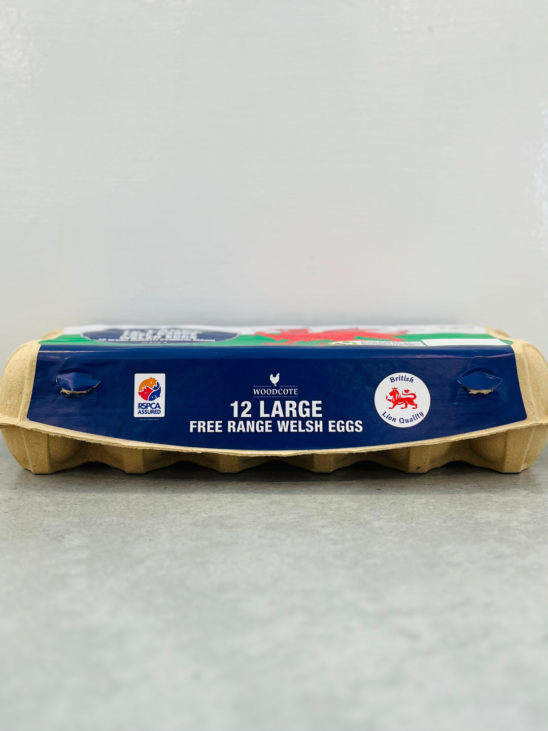 12 Large Fresh Eggs, Class A